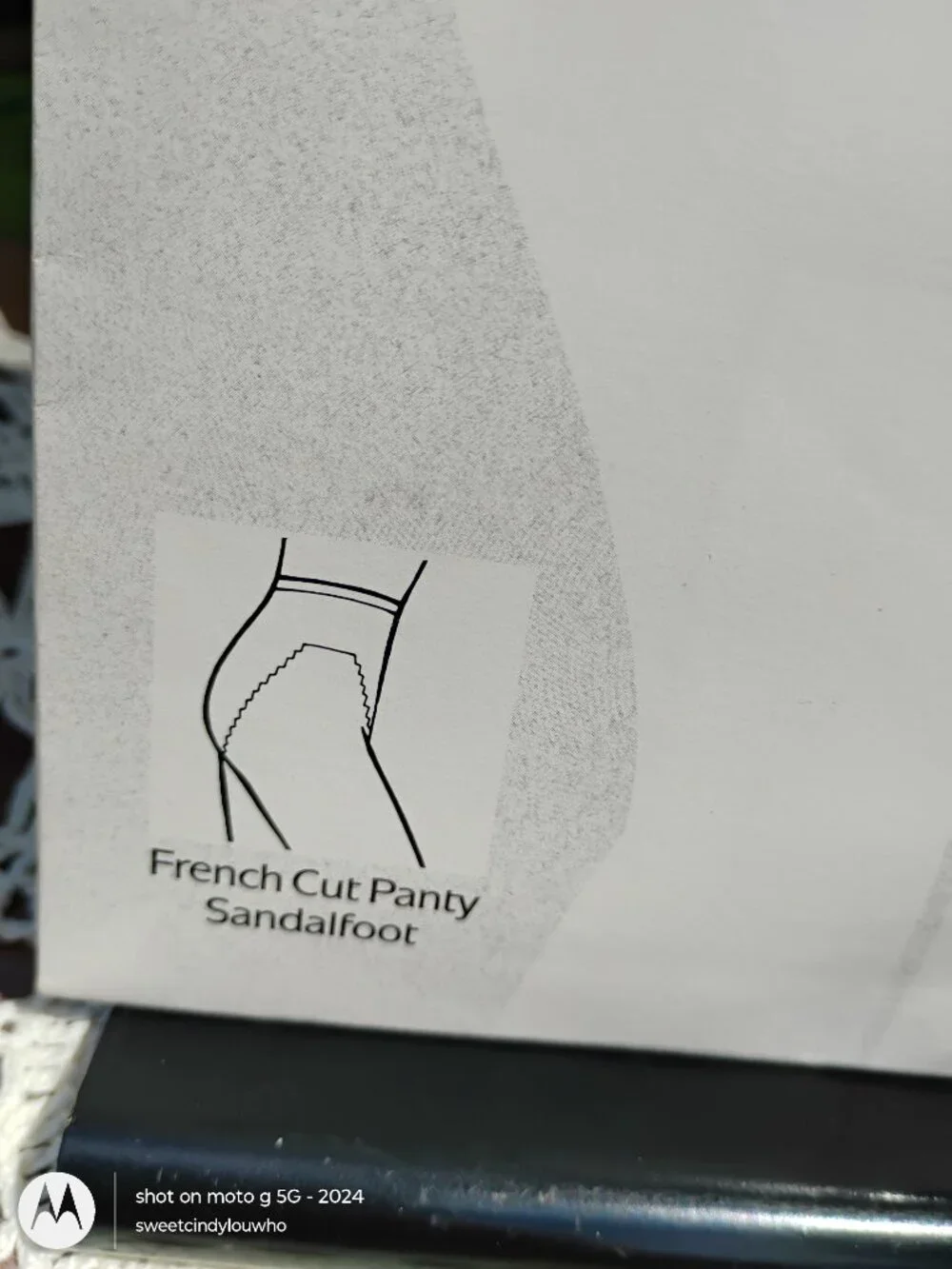 Hanes Underalls French Cut Silks pantyhose sandalfoot Q sz Basic Black vtg 1990